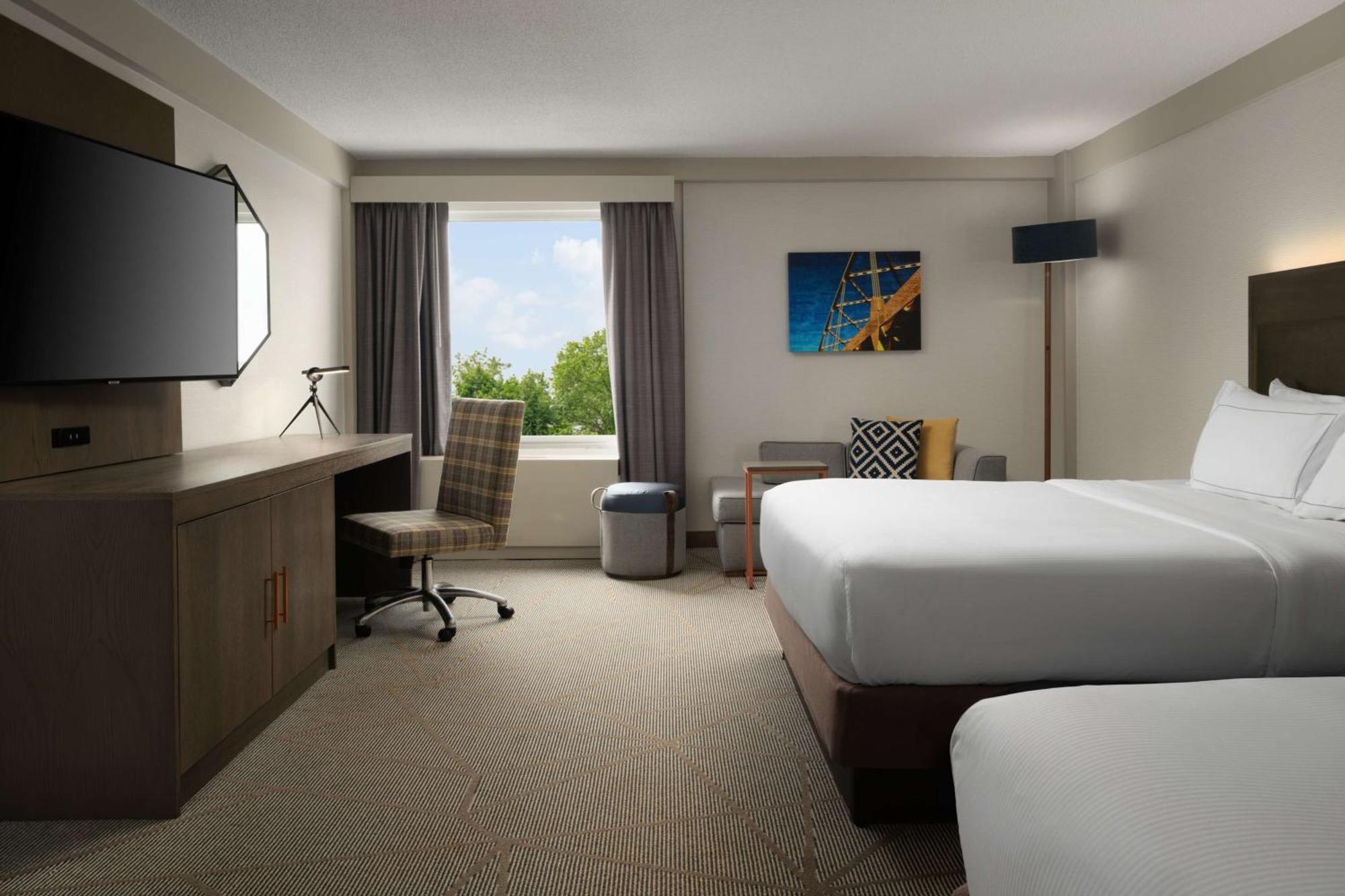 Doubletree By Hilton Pittsburgh Airport Hotell Moon Township Exteriör bild