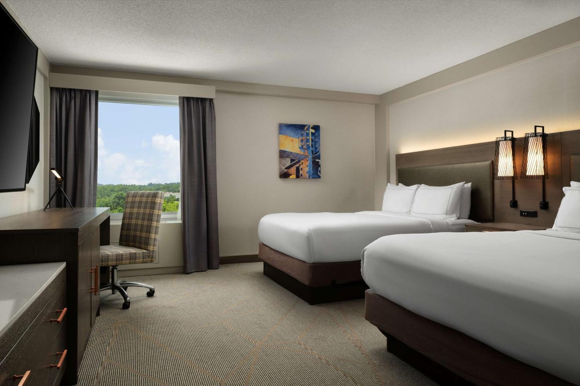Doubletree By Hilton Pittsburgh Airport Hotell Moon Township Exteriör bild